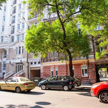 Apartment Uspenska Near Sea And Center Of City Odesa